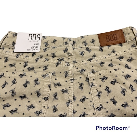 BDG Urban Outfitters Flare‎ High Rise Jeans size 27x32 - Picture 4 of 7